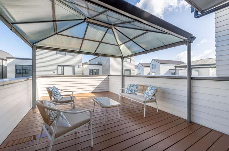 4 Te Whitinga Lane Flat Bush_16