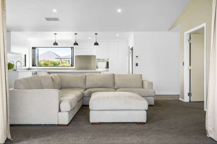 47 Alan Livingston Drive Cambridge_10