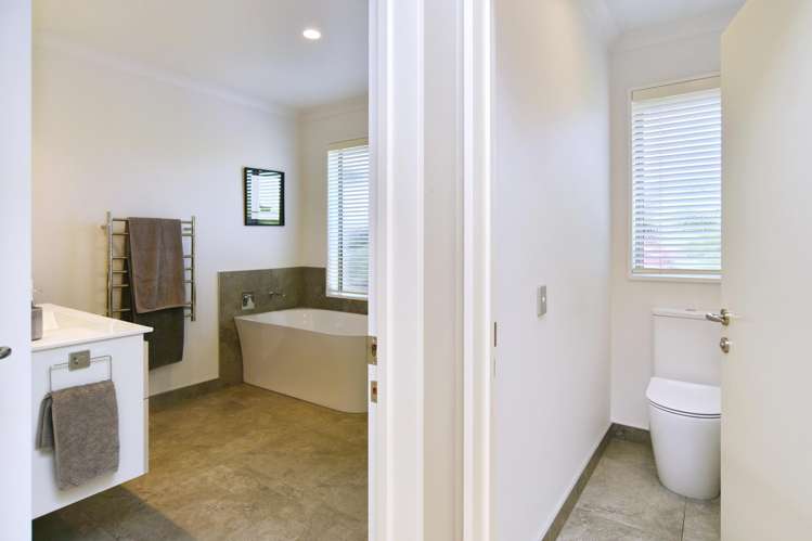 5 Orewa Close Parklands_24