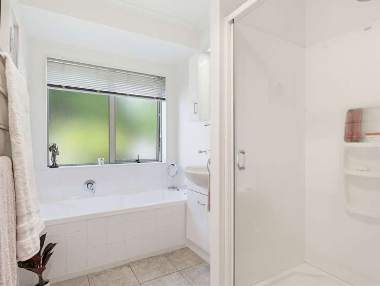 16A Basley Road Owhata_18