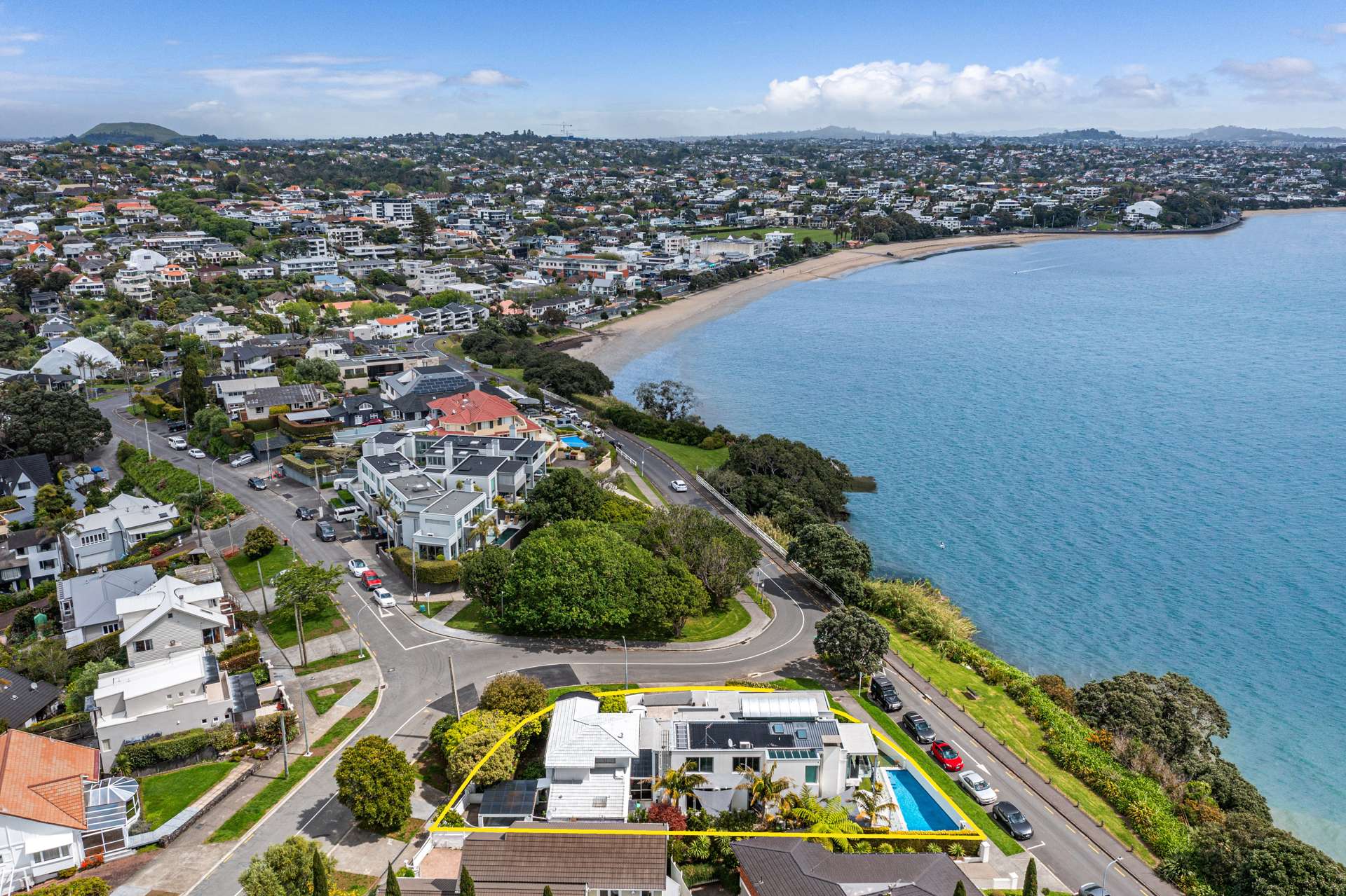 41 Cliff Road and 2 Springcombe Road Saint Heliers_0