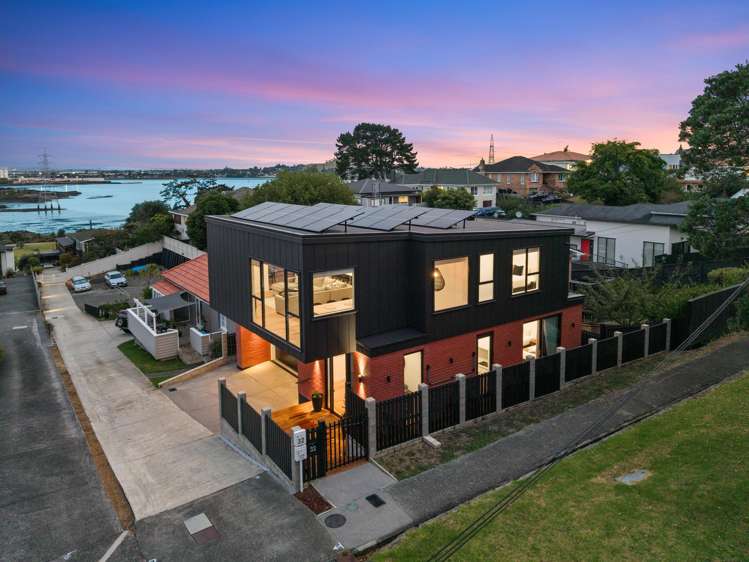 32 Seacliffe Road Hillsborough_20