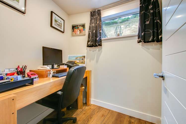 81 Kent Terrace Taradale_13