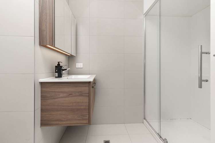 207/6 Waikumete Road Glen Eden_7