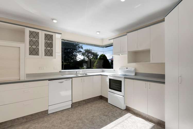 37 Pembroke Road East Stratford_6