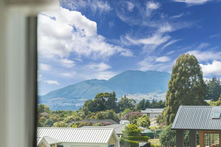 16 Lochinvar Lane Acacia Bay_15