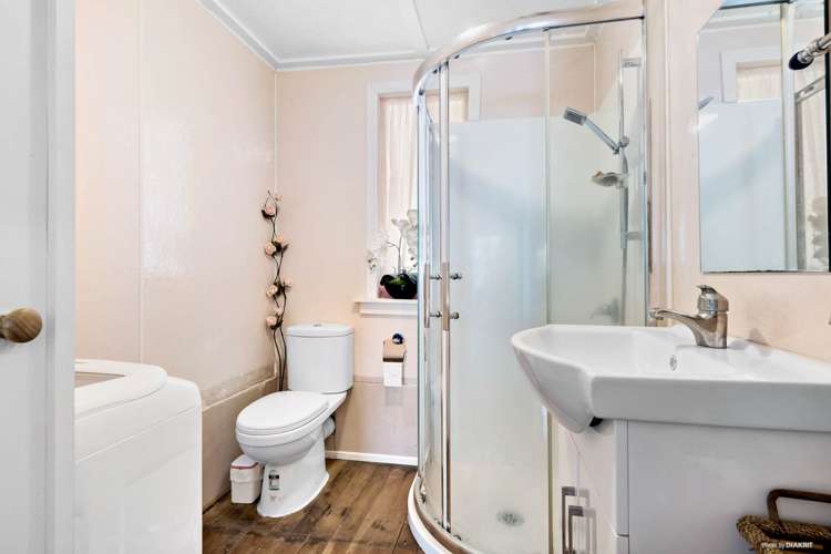 3 Glengarry Road Glen Eden_8