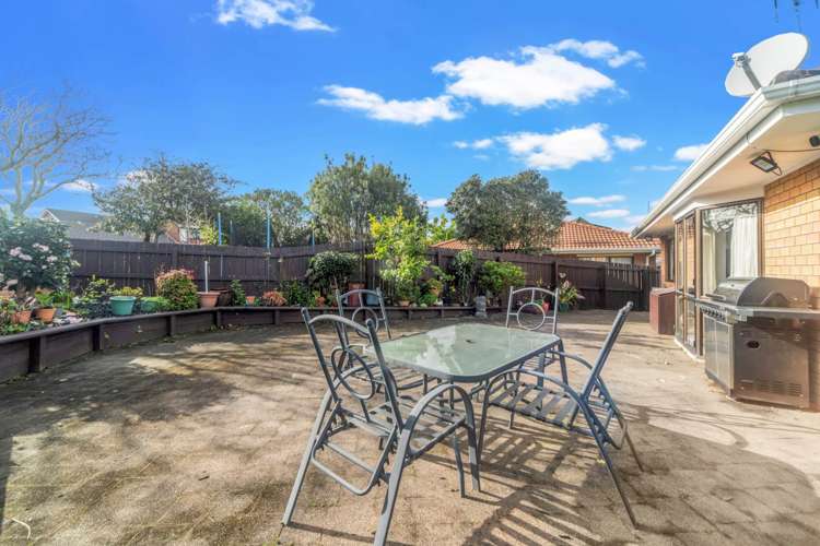 1/2 Channing Crescent Botany Downs_16