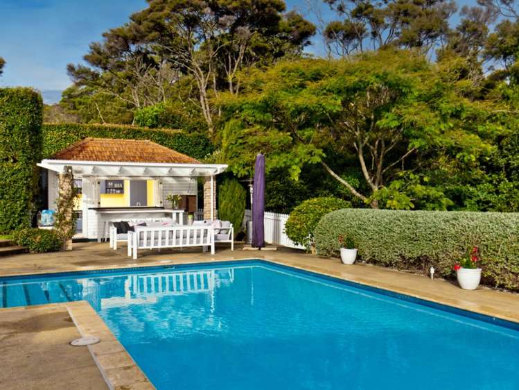 27 Bernard Magnus Lane Greenhithe_10