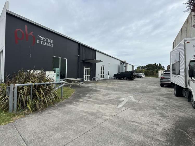 58 Hurlstone Drive Waiwhakaiho_2