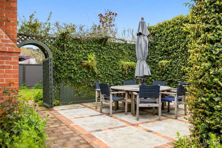 411 Fergusson Drive Heretaunga_24