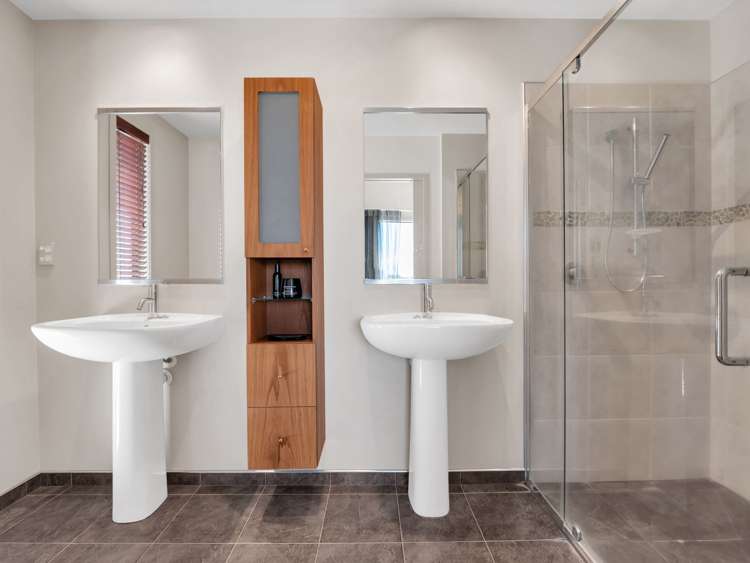 2 Honeysuckle Lane Ohauiti_26