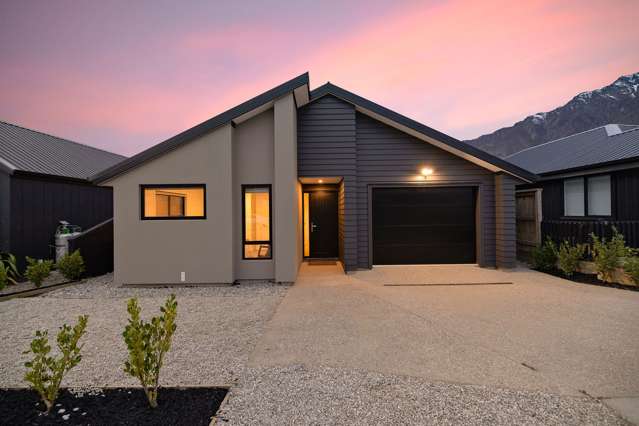 Vacant, and ready to move in!