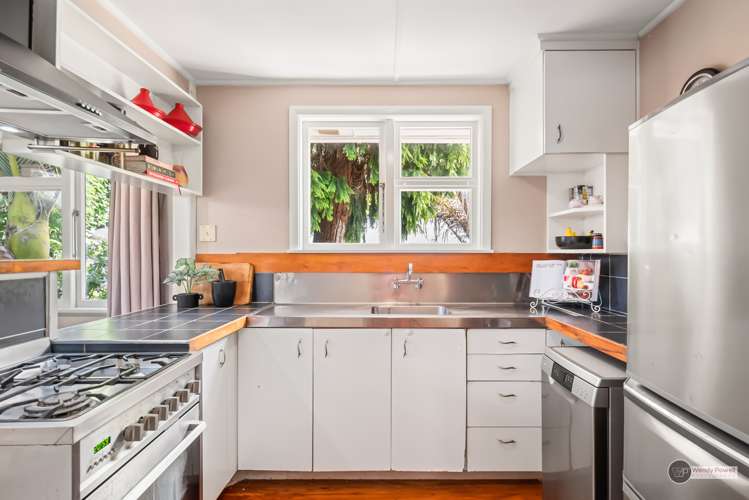 81 Owen Street Belmont_6