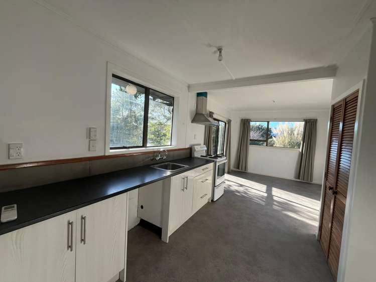 22 Mahoe Street Ōtaki Beach_7