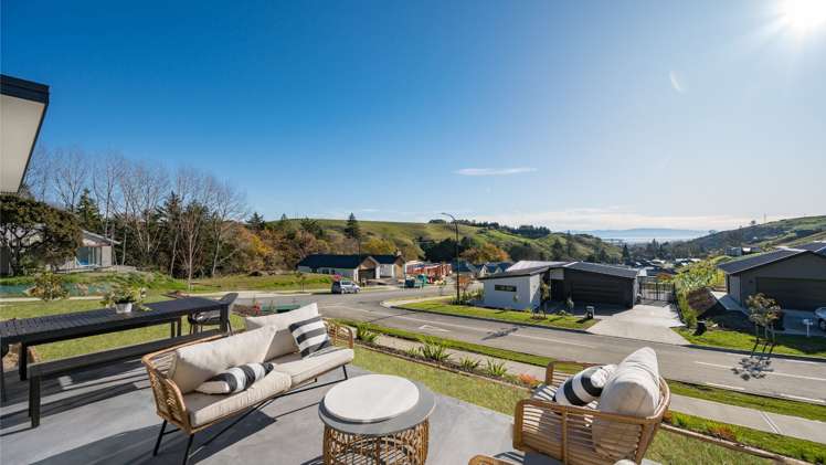 89 Sunningdale Drive Stoke_12