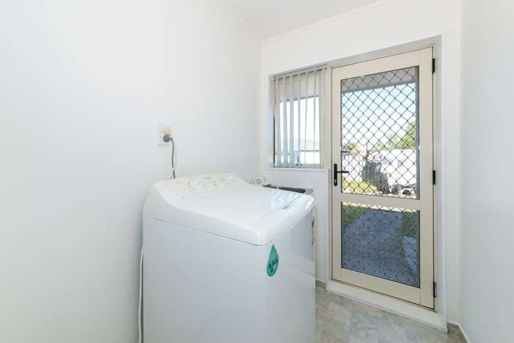 19 Cretian Crescent Henderson_11