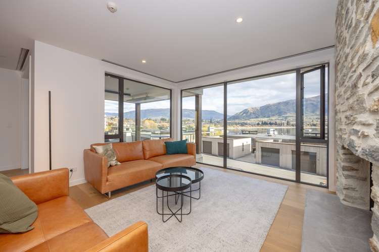 Apt 31 Marina Terrace Apartments, 65 Lakeside Road Wanaka_5