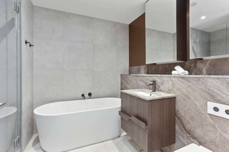 3401/10 Commerce Street City Centre_18