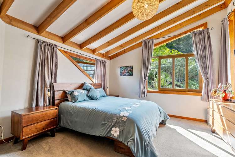 155 Riverside Drive Parahaki_10