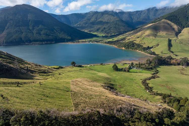 803 Manaroa Road Marlborough Sounds_40