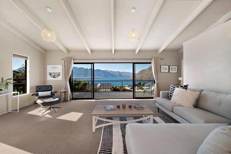 38 Avalon Crescent Fernhill/Sunshine Bay_6