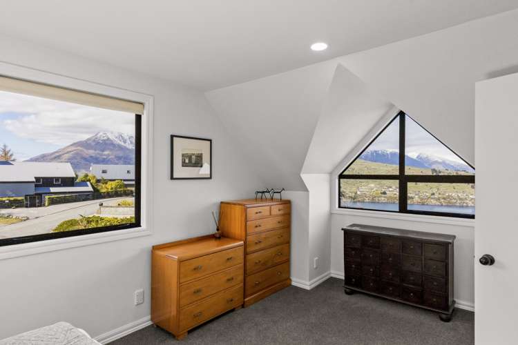 4 Goldleaf Hill Queenstown_14