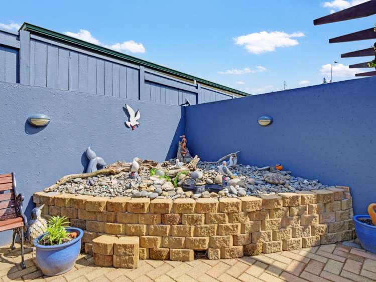 15 Edward Payton Grove Pukehangi_12