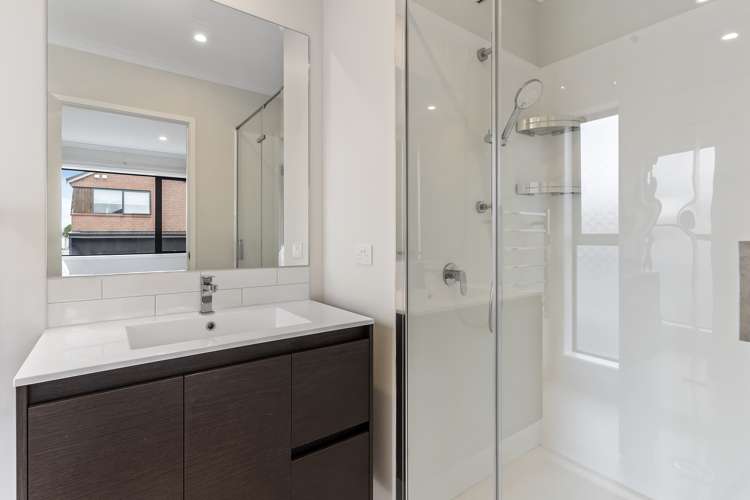 1 Hiwi Rakau Rise Westgate_20