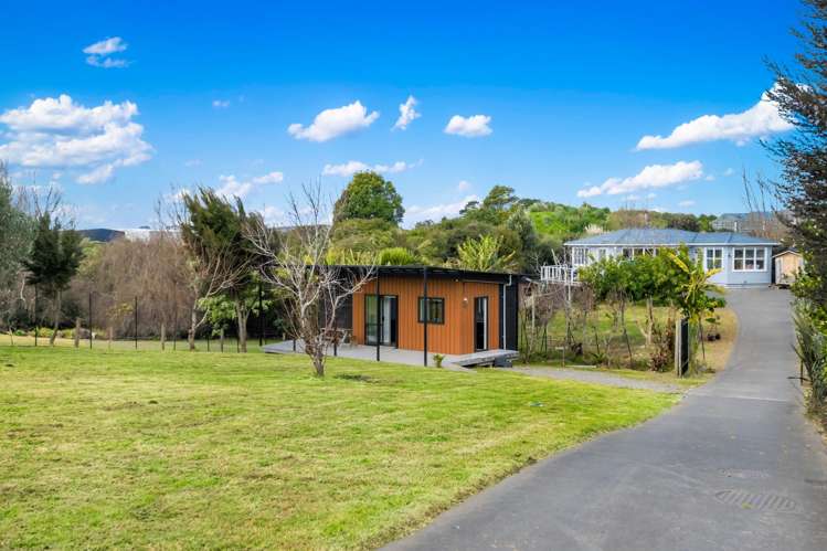 5A & 5B Waipouri Road Mangere_2