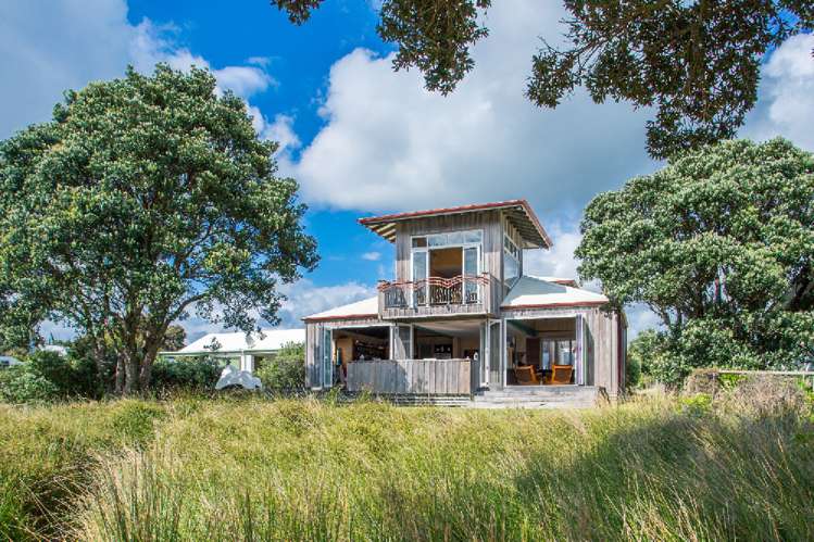 222 Mangakahia Drive Whangapoua_21