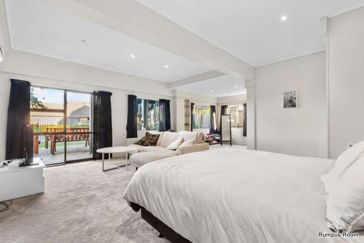 219 Royal Road Massey_18