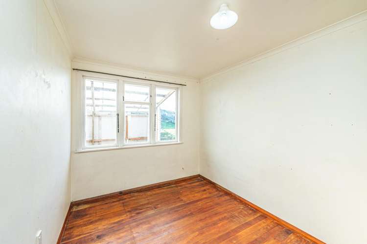 10 Churchill Crescent Tawhero_6