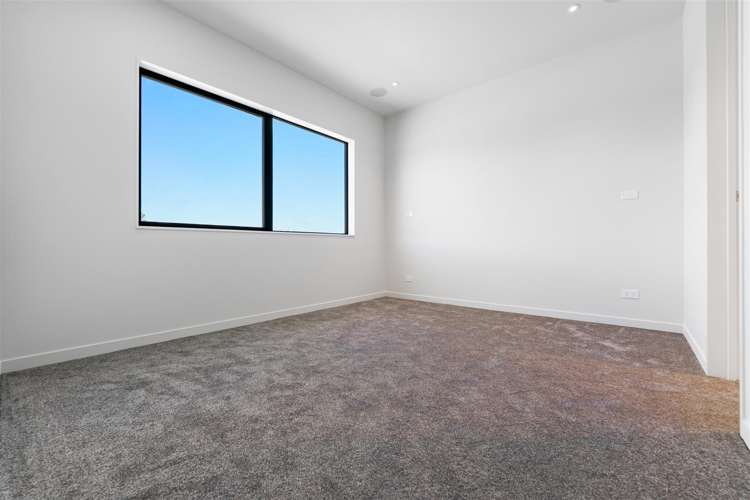 21 Whakairo Crescent Gulf Harbour_11