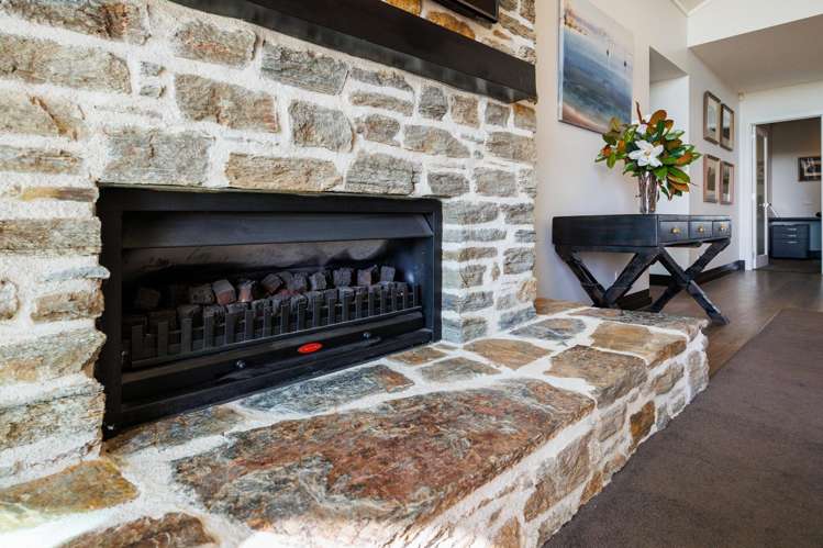 21 The Strand Fitzherbert_19