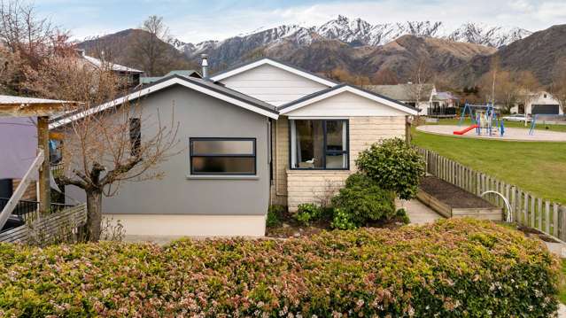 Your Arrowtown Dream Awaits!