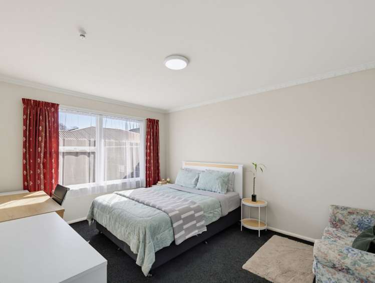 2/7 Curletts Road Sockburn_9
