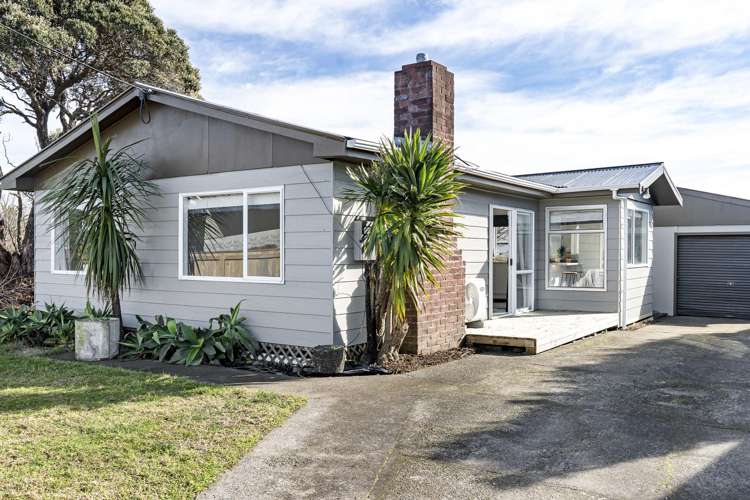 71 Clifton Drive Waitara_16