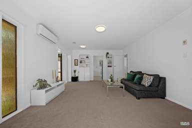 1 & 2/15 Cezanne Place_4