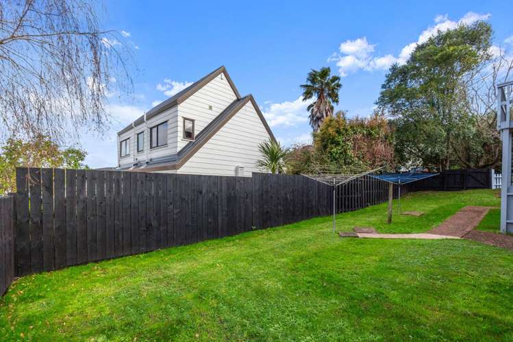 1/116 Bradbury Road Botany Downs_20