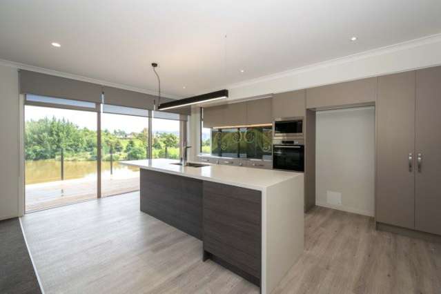 18 Lake View Place Fairhall_2