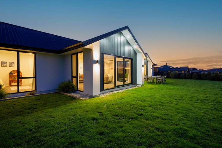 6 Chatham Rise Seaward Bush_60