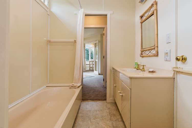 3/113 Landscape Road Mount Eden_16