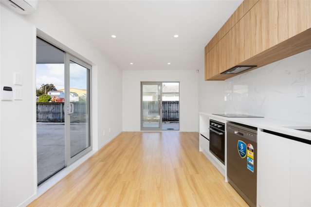 2/38 Cape Road Mangere_4