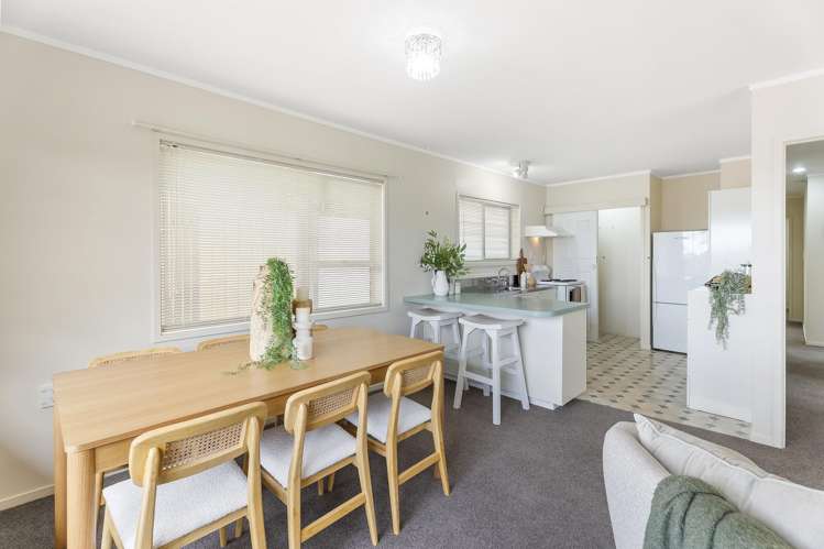 1/5 Teal Crescent Beach Haven_7