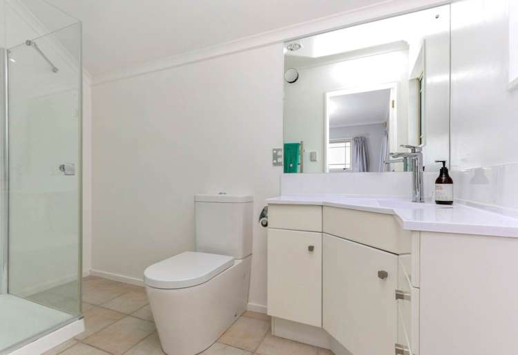 13A Waiohua Road Greenlane_13