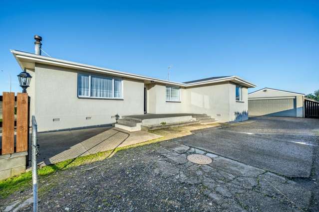 Spacious Family Home in Kew