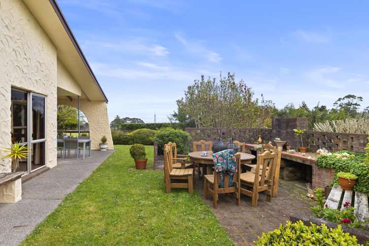 221 Razorback Road_4