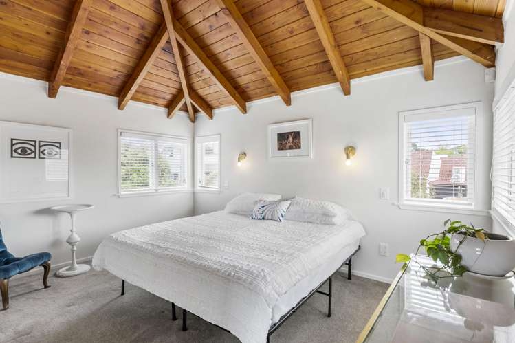 2/23 Seaview Avenue Northcote_5