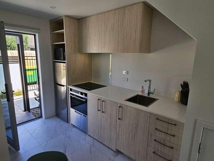  3/19 Winchester Street Merivale_5